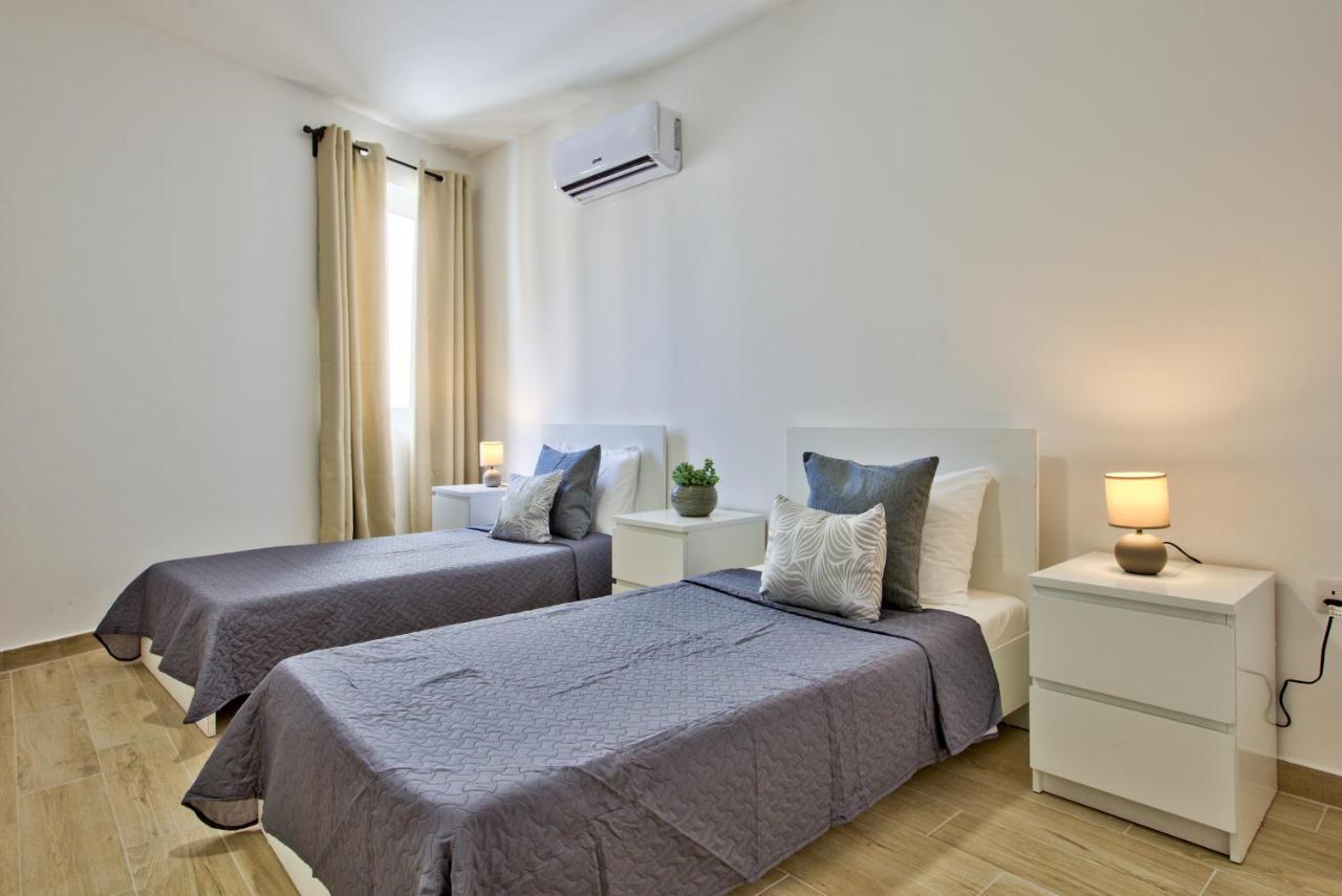Appartement Sliema Duplex Penthouse With Sea Views & Private Terrace By Shortletsmalta Extérieur photo