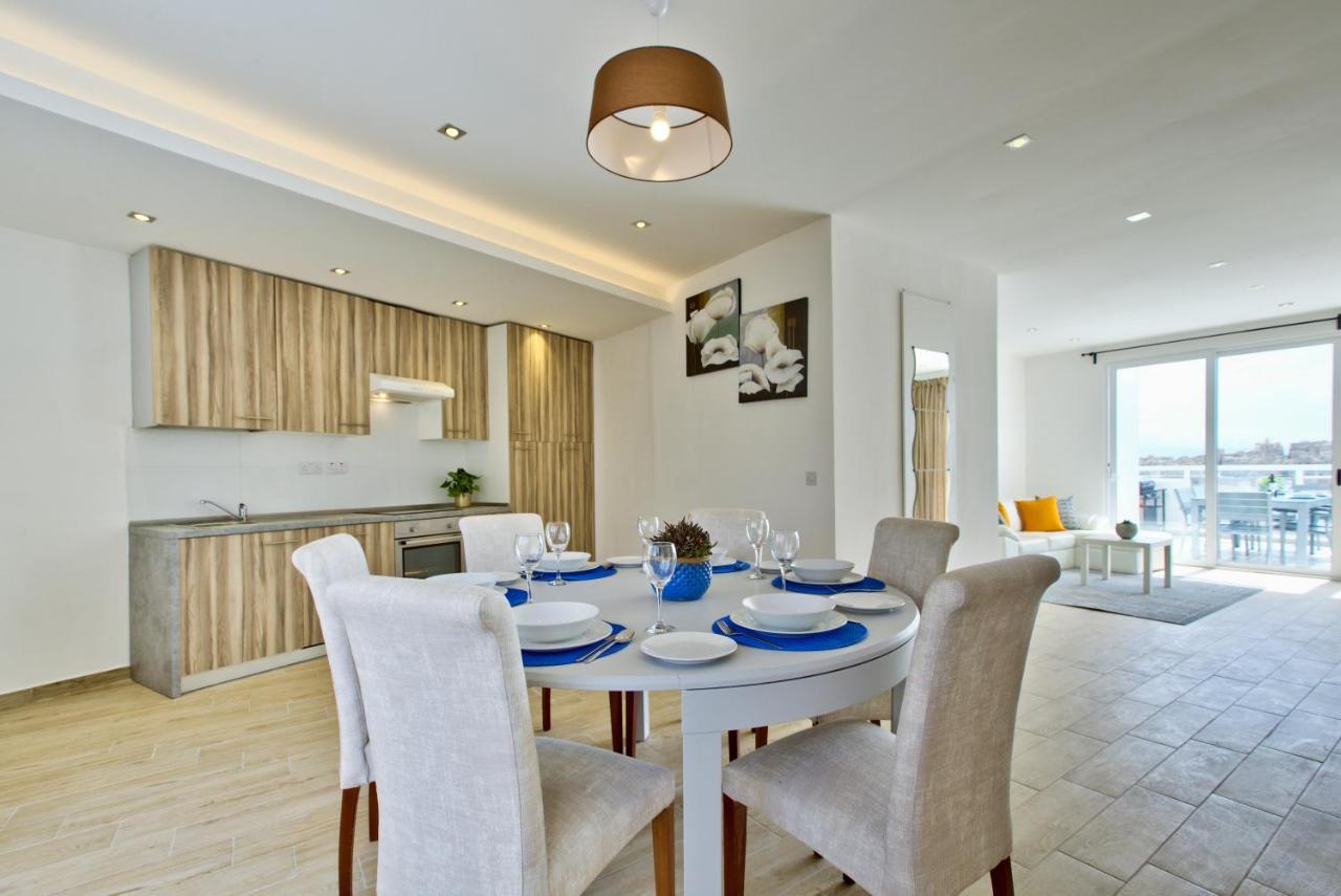 Appartement Sliema Duplex Penthouse With Sea Views & Private Terrace By Shortletsmalta Extérieur photo