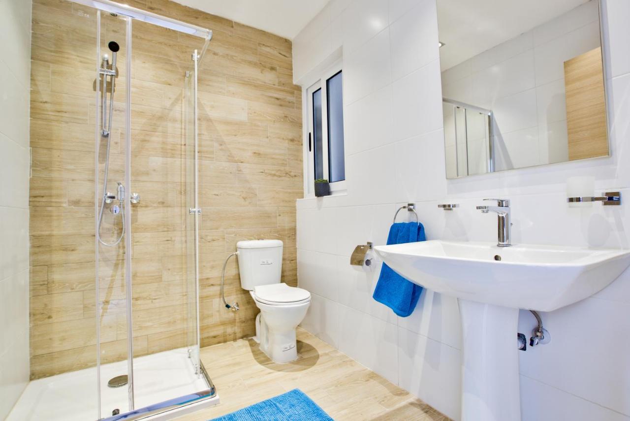 Appartement Sliema Duplex Penthouse With Sea Views & Private Terrace By Shortletsmalta Extérieur photo