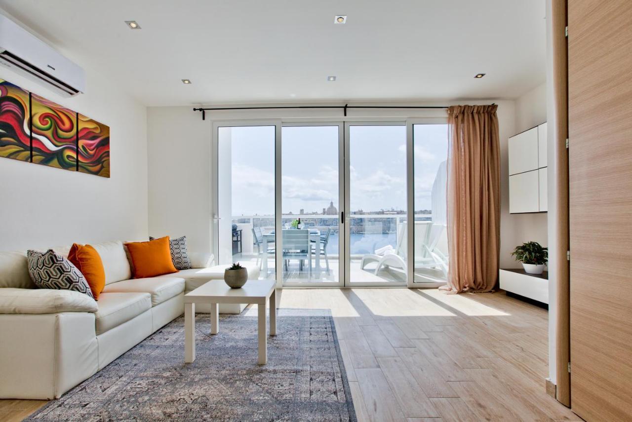 Appartement Sliema Duplex Penthouse With Sea Views & Private Terrace By Shortletsmalta Extérieur photo